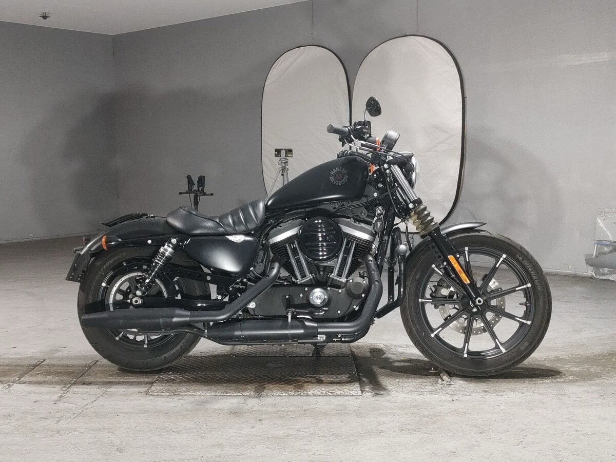 Harley-Davidson Sportster 883