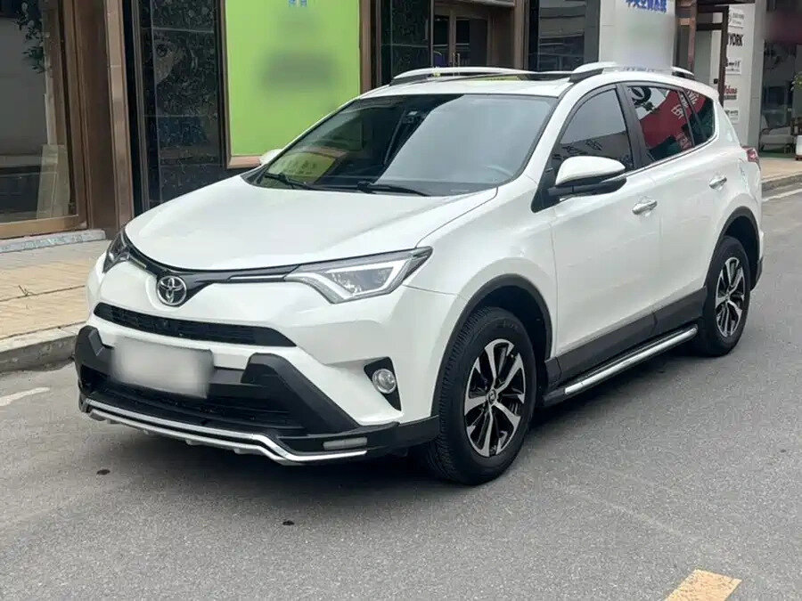 Открыть фотографии: Toyota RAV4 IV (XA40) Рестайлинг