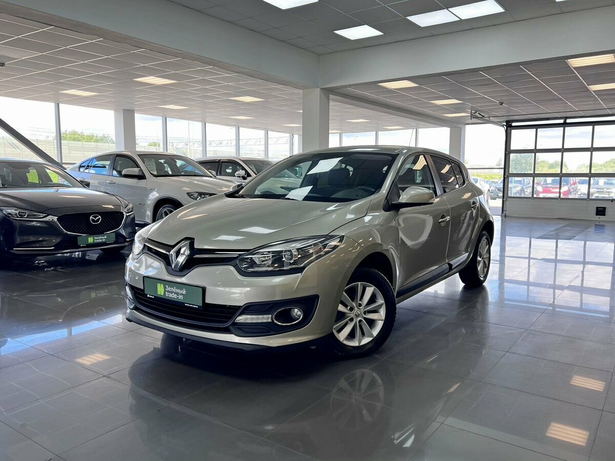 Открыть фотографии: Renault Megane III Рестайлинг 2
