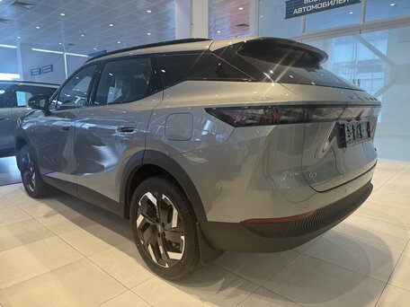 Omoda C7