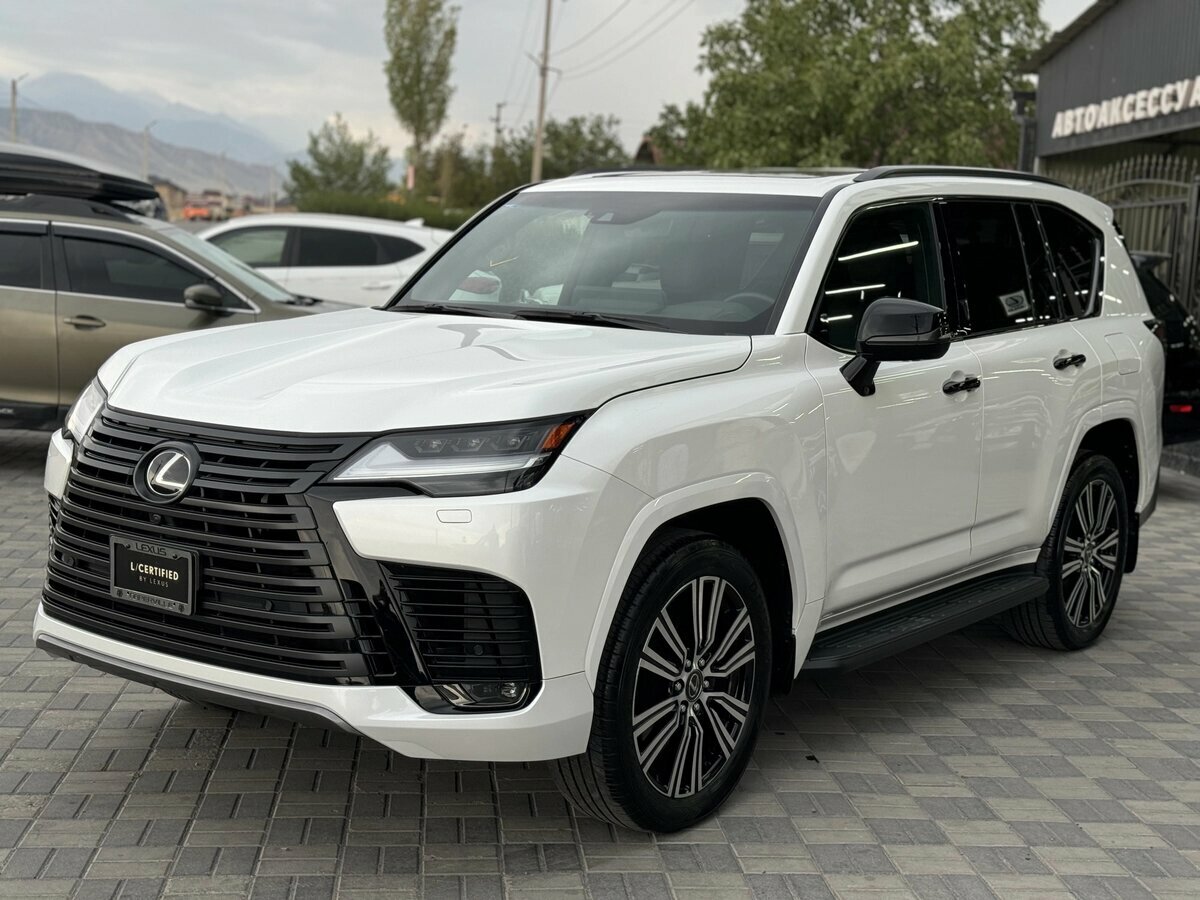 Открыть фотографии: Lexus LX IV