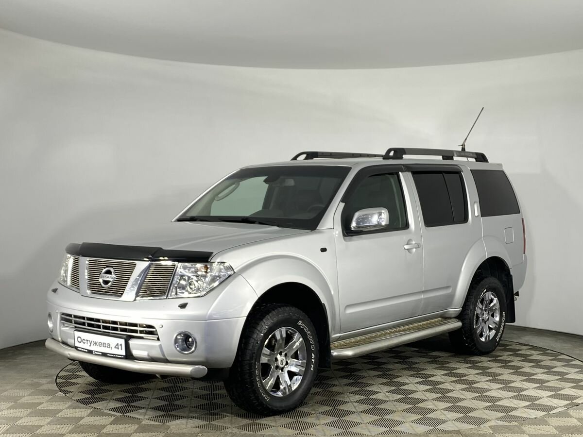 Nissan Pathfinder III