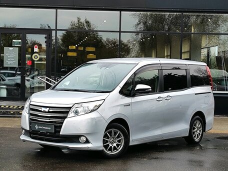 Toyota Noah III (R80)
