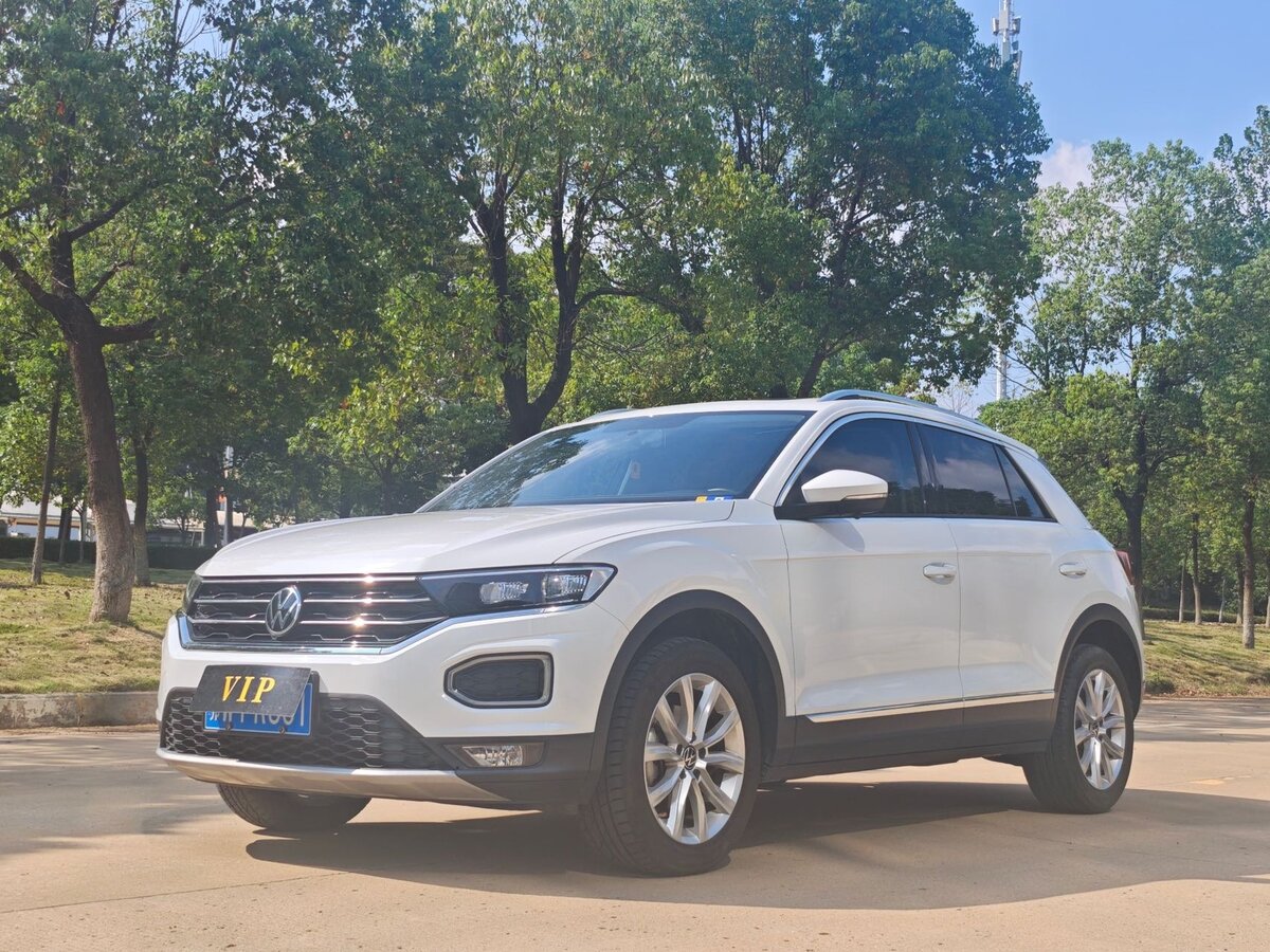 Открыть фотографии: Volkswagen T-Roc I (China Market)