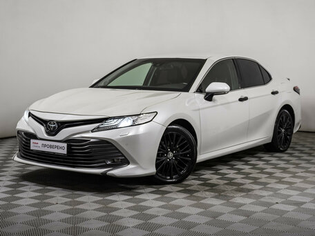 Toyota Camry VIII (XV70)