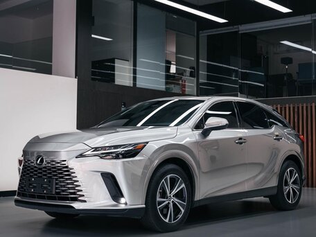 Lexus RX V