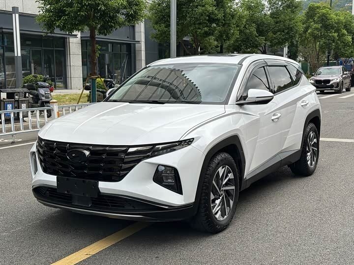 Открыть фотографии: Hyundai Tucson IV
