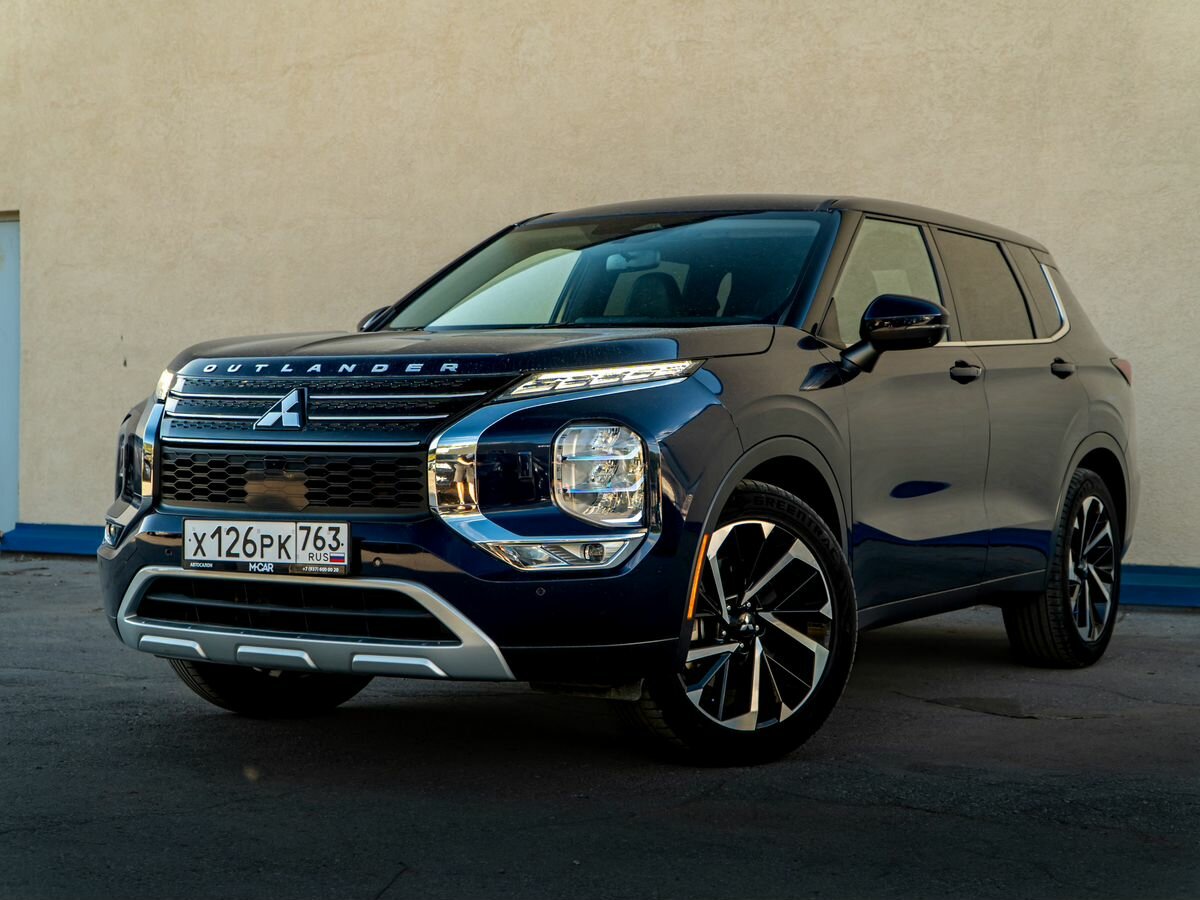 Открыть фотографии: Mitsubishi Outlander IV