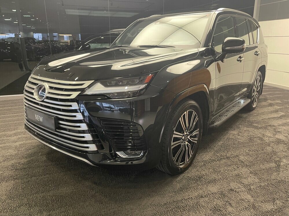 Открыть фотографии: Lexus LX IV