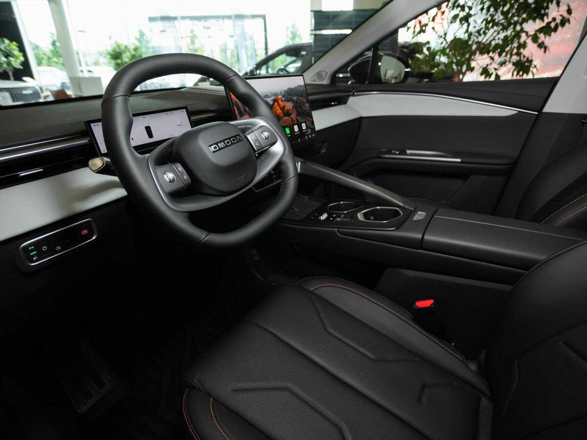 Открыть фотографии: Omoda C5 II