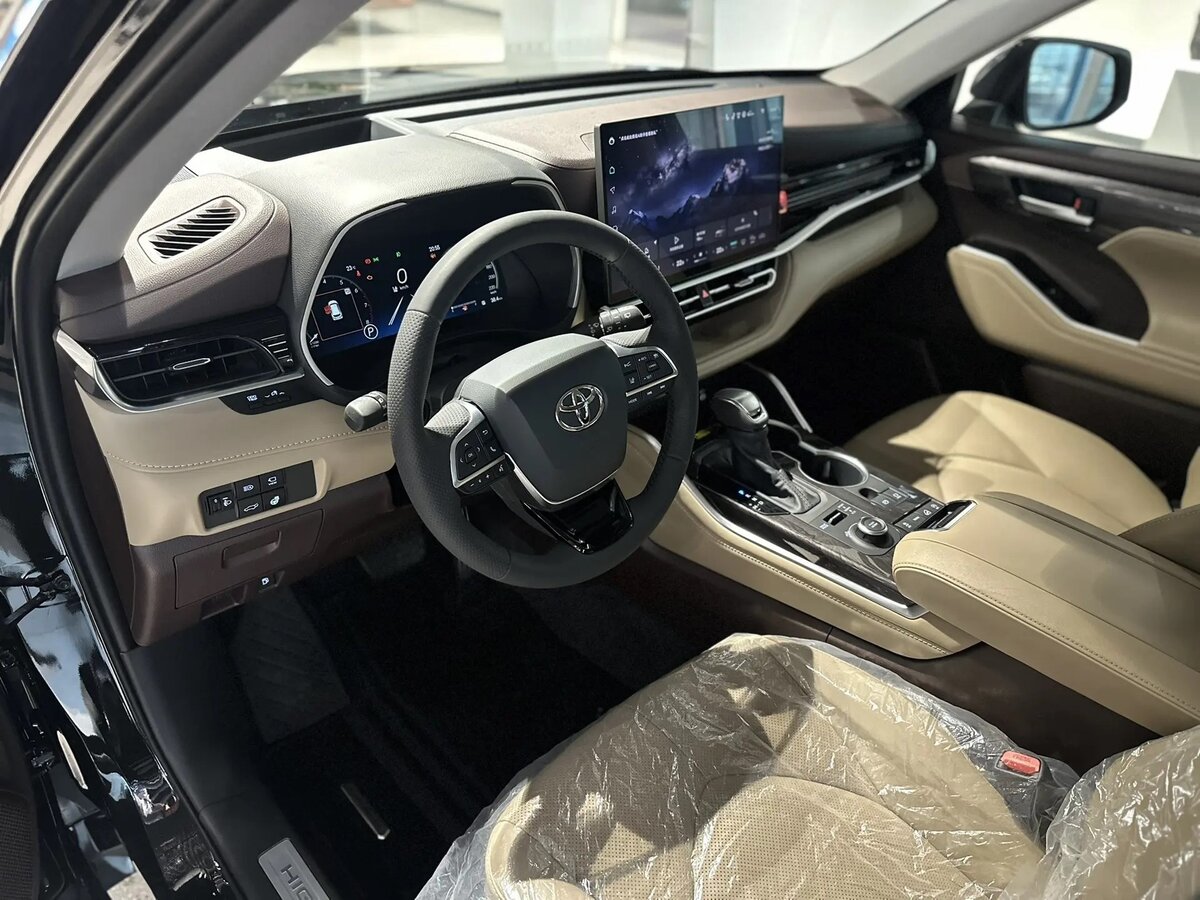 Открыть фотографии: Toyota Highlander IV (XU70)