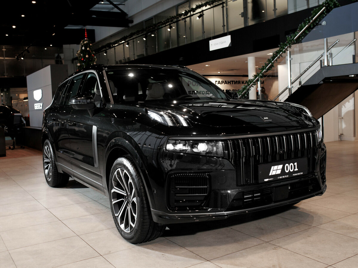 Открыть фотографии: Lynk & Co 09