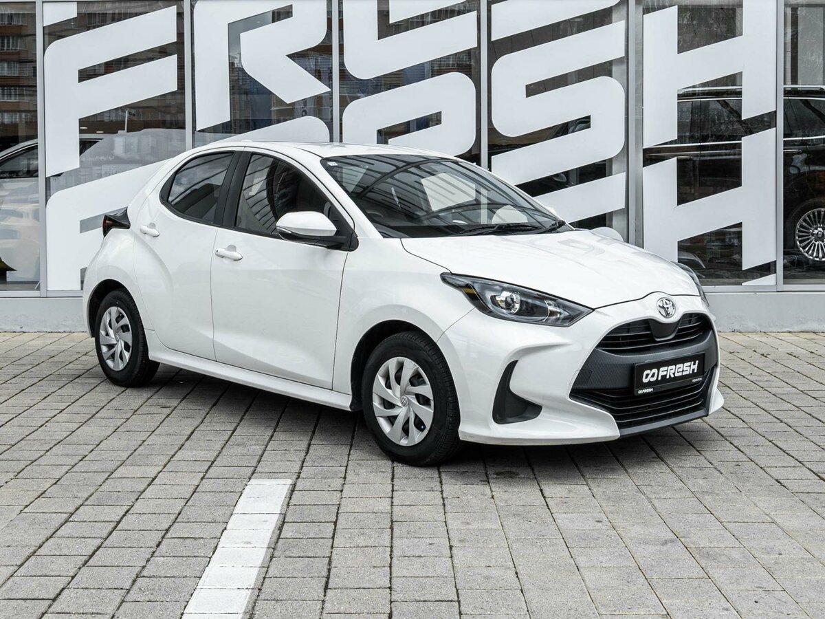 Открыть фотографии: Toyota Yaris IV