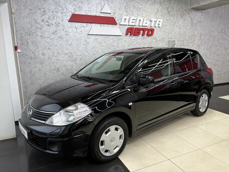 Nissan Tiida I