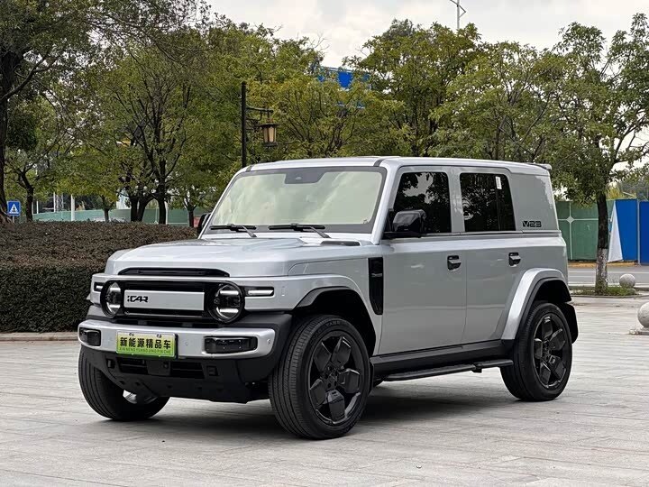 Открыть фотографии: iCar V23