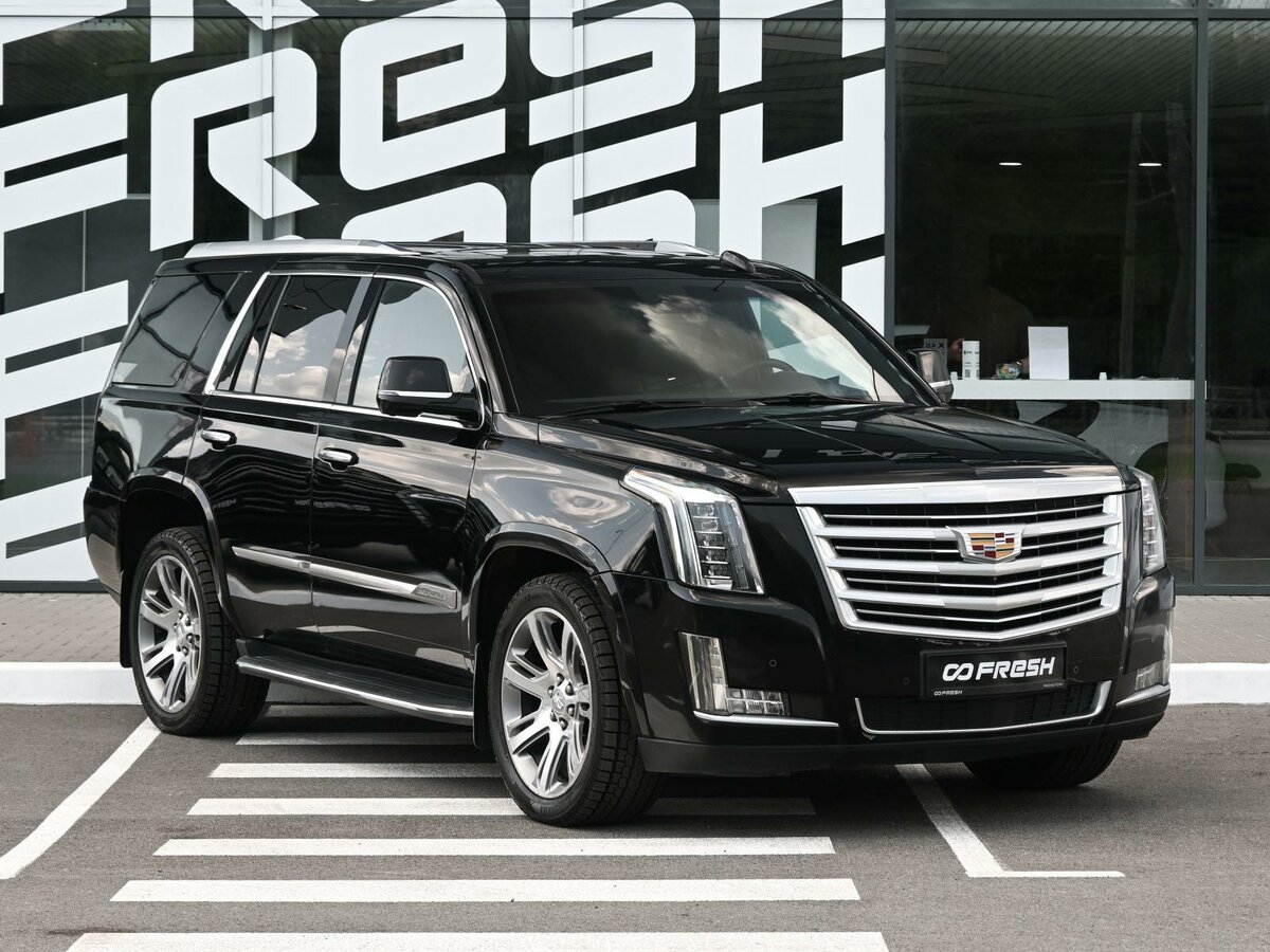 Открыть фотографии: Cadillac Escalade IV