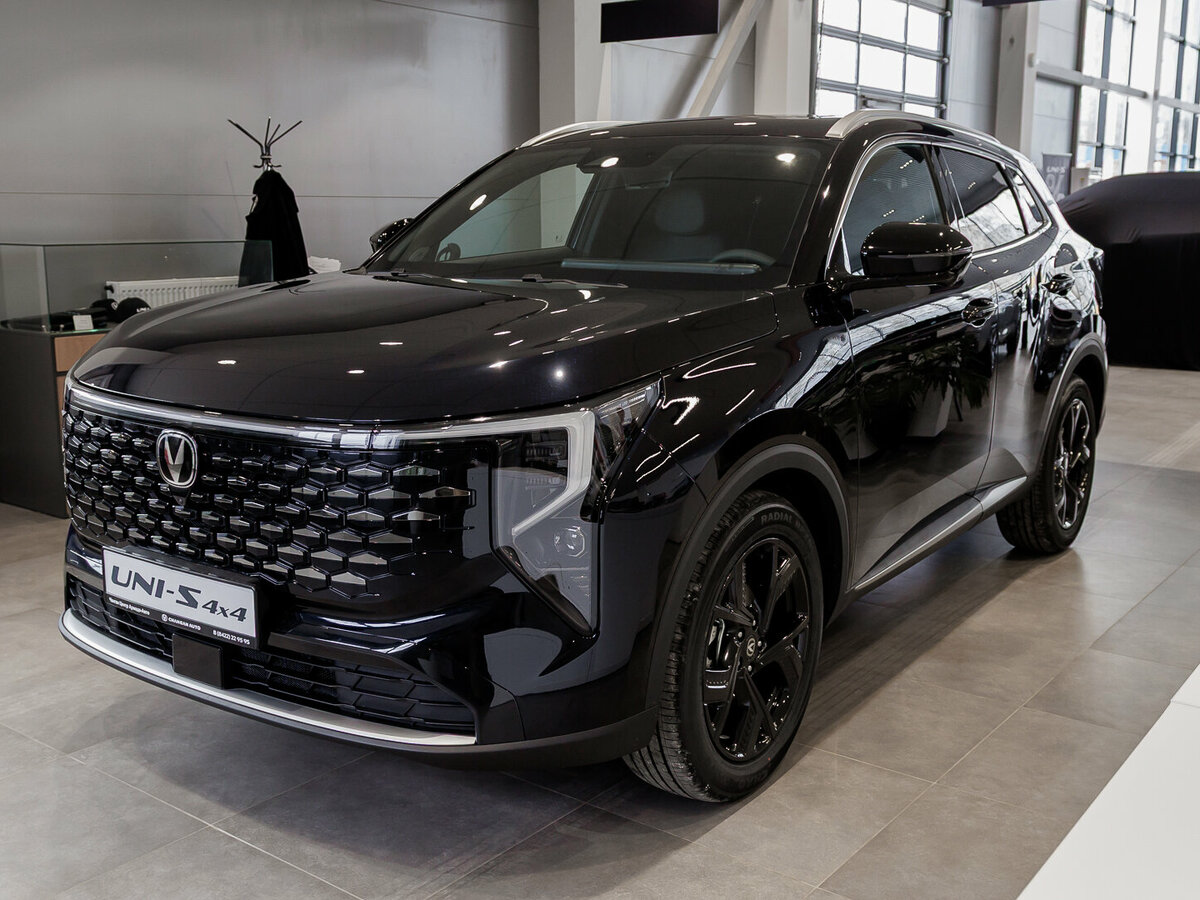 Открыть фотографии: Changan UNI-S I Рестайлинг