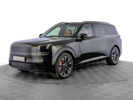 Lynk & Co 900