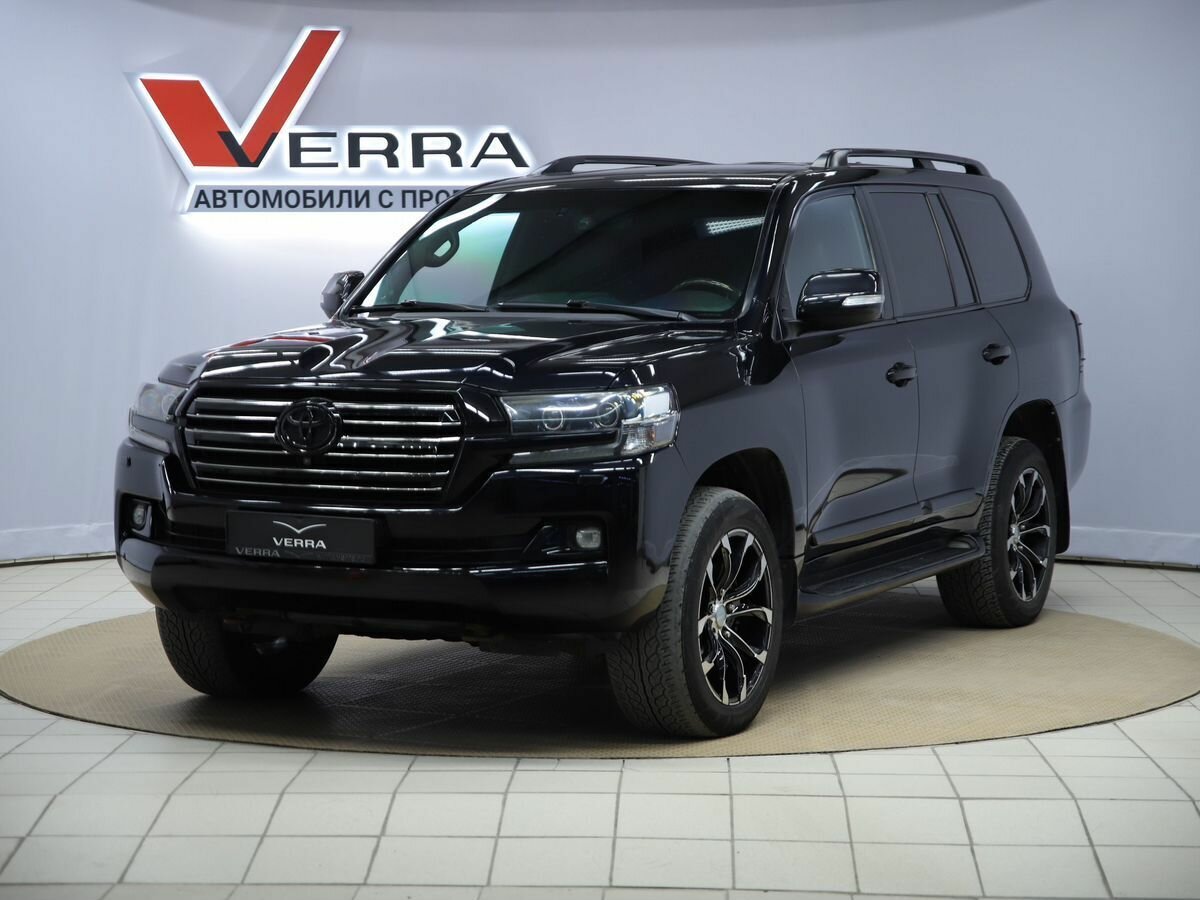 Открыть фотографии: Toyota Land Cruiser 200 Series Рестайлинг 2