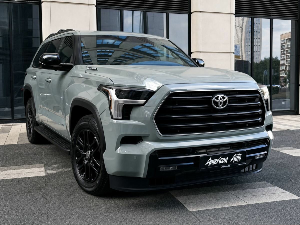 Открыть фотографии: Toyota Sequoia III