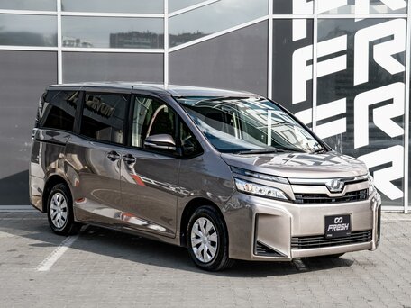Toyota Voxy III (R80) Рестайлинг
