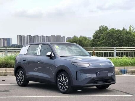 Leapmotor A10