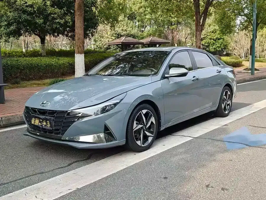 Открыть фотографии: Hyundai Elantra VII (CN7)