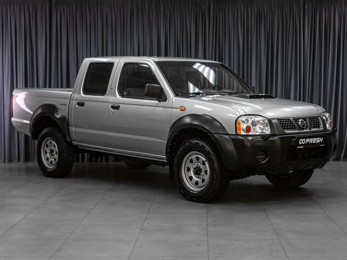 Открыть фотографии: Nissan NP300