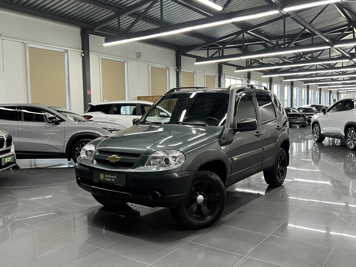 Открыть фотографии: Chevrolet Niva I Рестайлинг