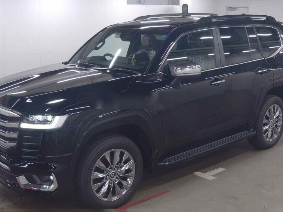 Открыть фотографии: Toyota Land Cruiser 300 Series