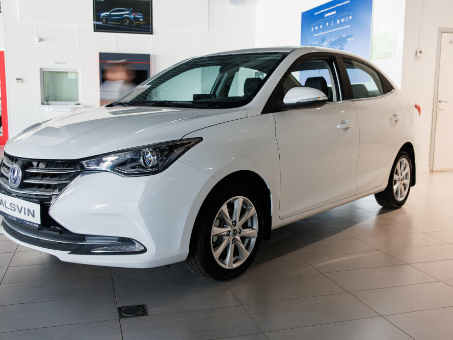 Открыть фотографии: Changan Alsvin