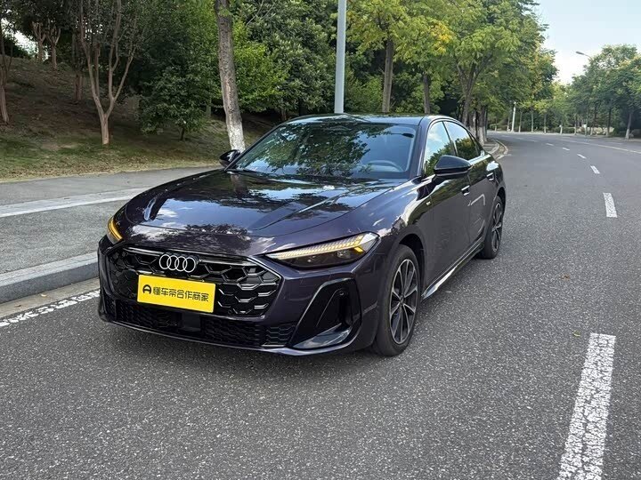 Открыть фотографии: Audi A5 III (B10)