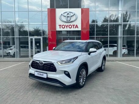 Toyota Highlander IV (XU70)