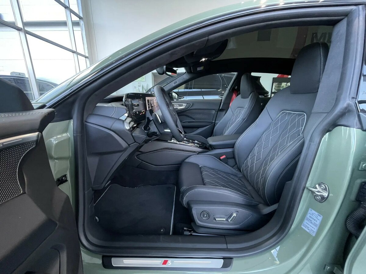 Открыть фотографии: Audi A5 III (B10)