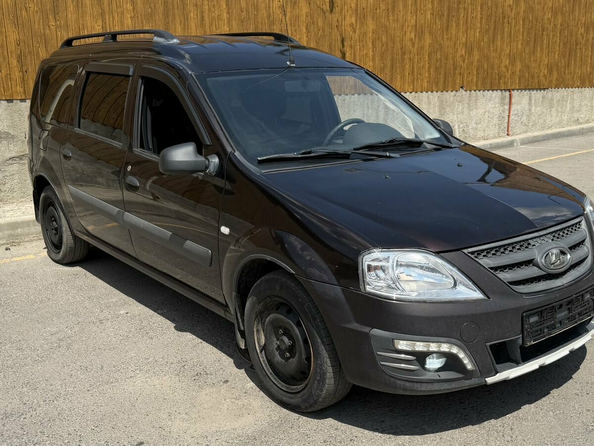 Открыть фотографии: Lada (ВАЗ) Largus I