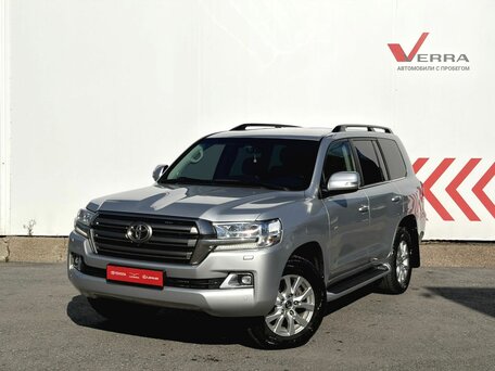 Toyota Land Cruiser 200 Series Рестайлинг 2