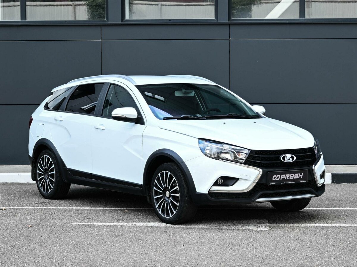 Открыть фотографии: Lada (ВАЗ) Vesta I