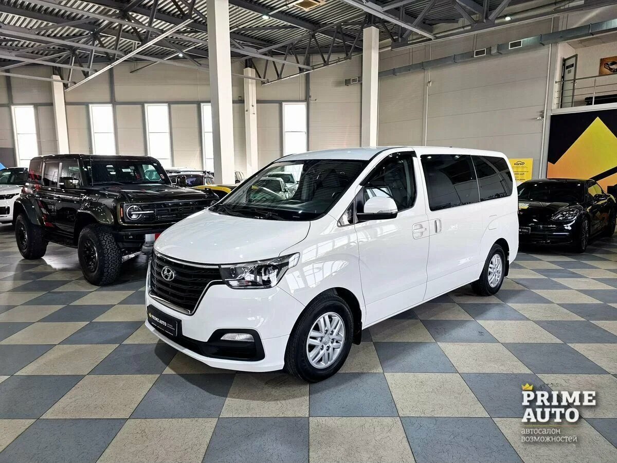 Открыть фотографии: Hyundai H-1 II Рестайлинг 2
