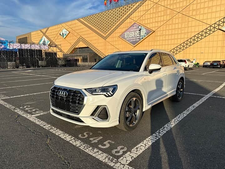 Открыть фотографии: Audi Q3 II (F3)