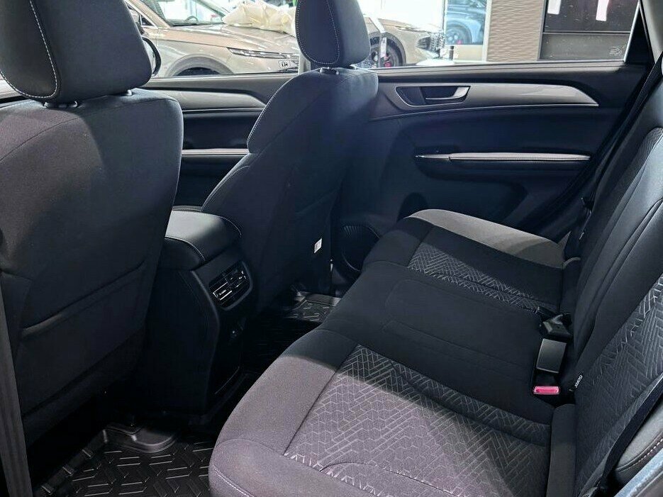 Открыть фотографии: Haval M6 II