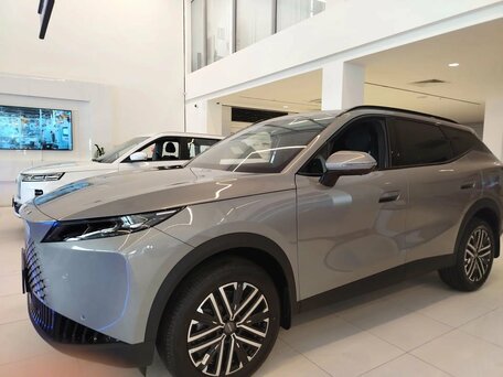 Omoda C7