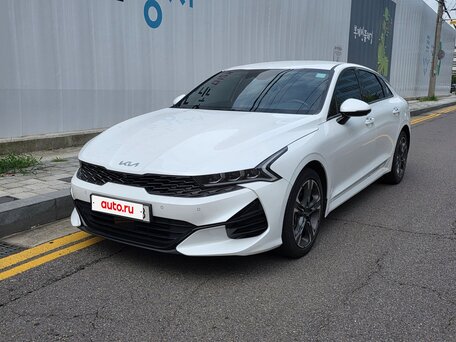 Kia K5 III
