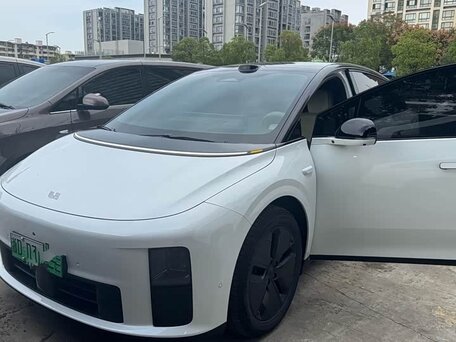 Li Auto (Lixiang) i6