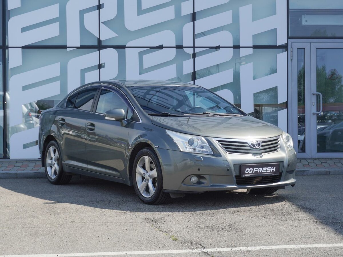 Открыть фотографии: Toyota Avensis III