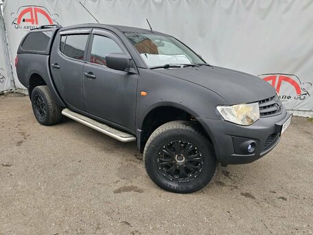 Mitsubishi L200 IV