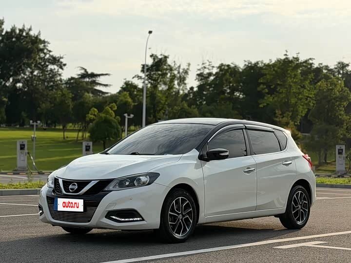 Открыть фотографии: Nissan Tiida II (China Market)