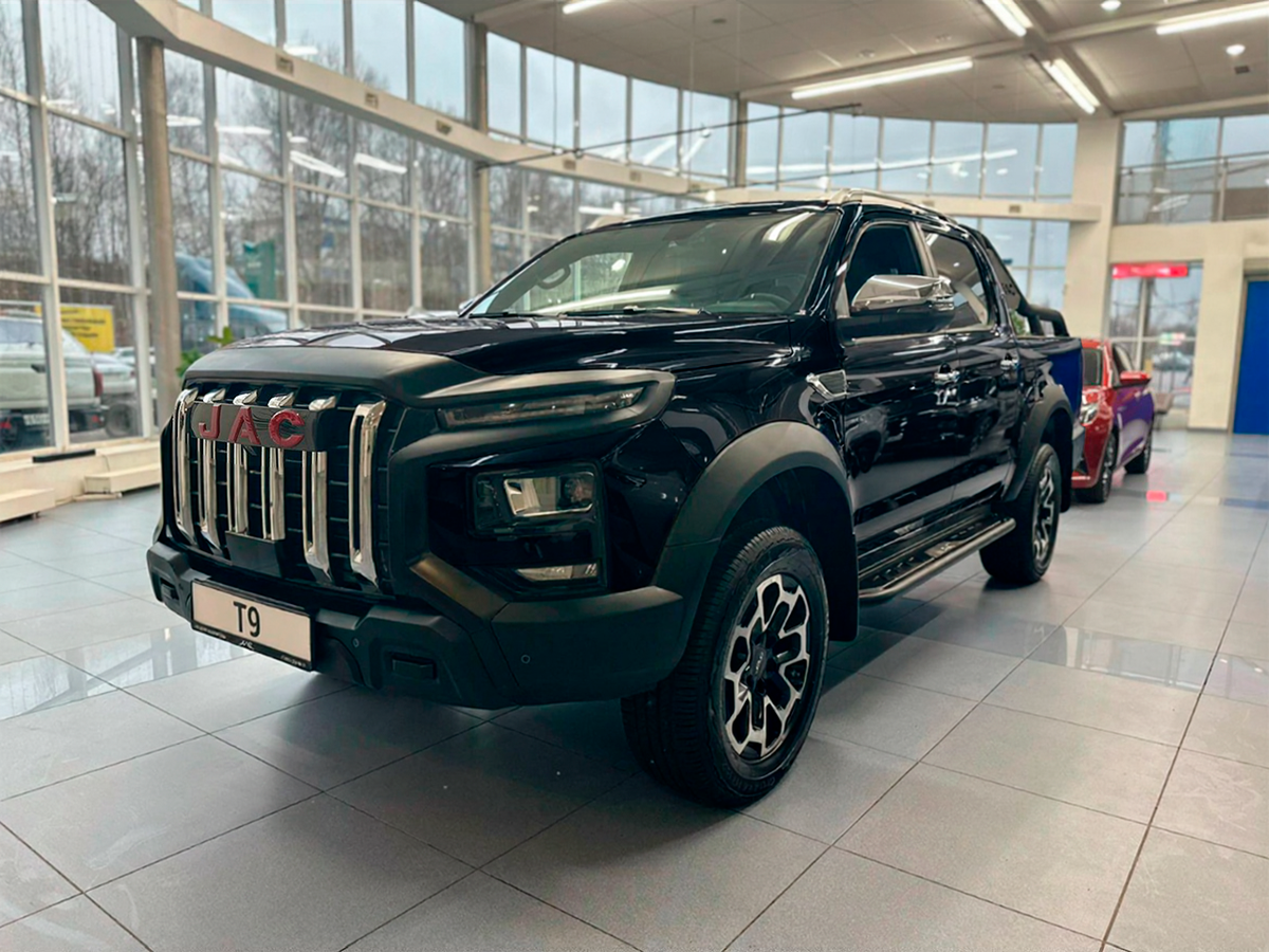 Открыть фотографии: JAC T9