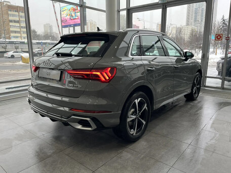 Audi Q3 II (F3)