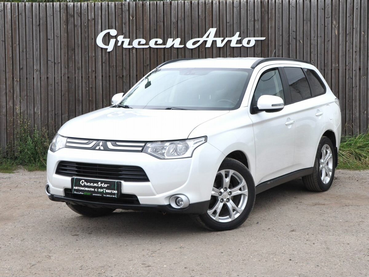 Открыть фотографии: Mitsubishi Outlander III