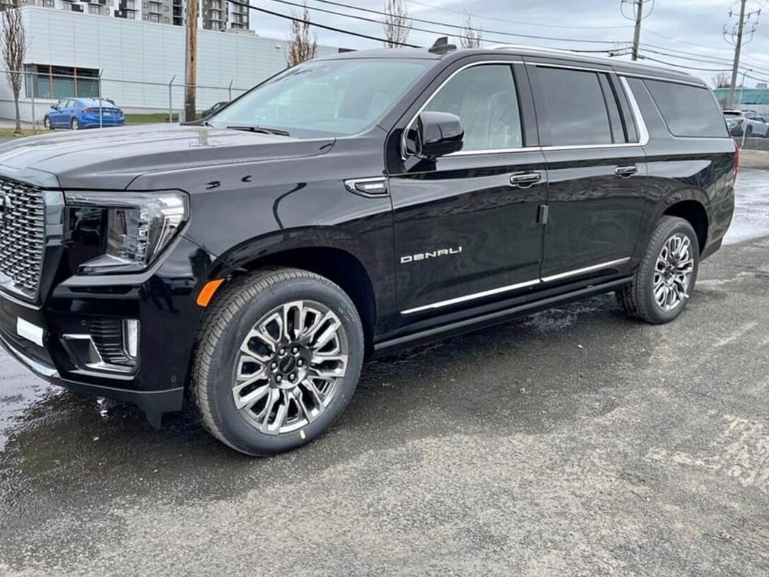 GMC Yukon V